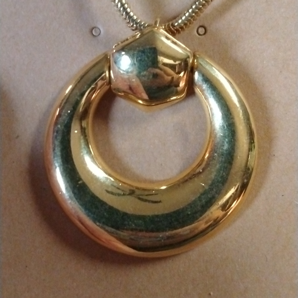 Vintage: Monet Doorknocker Necklace